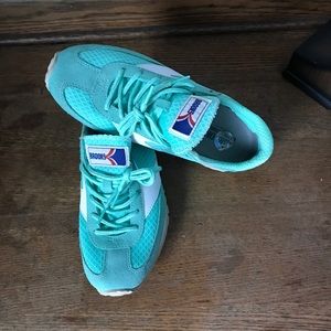 Brooks sneakers. Women’s size 7.5